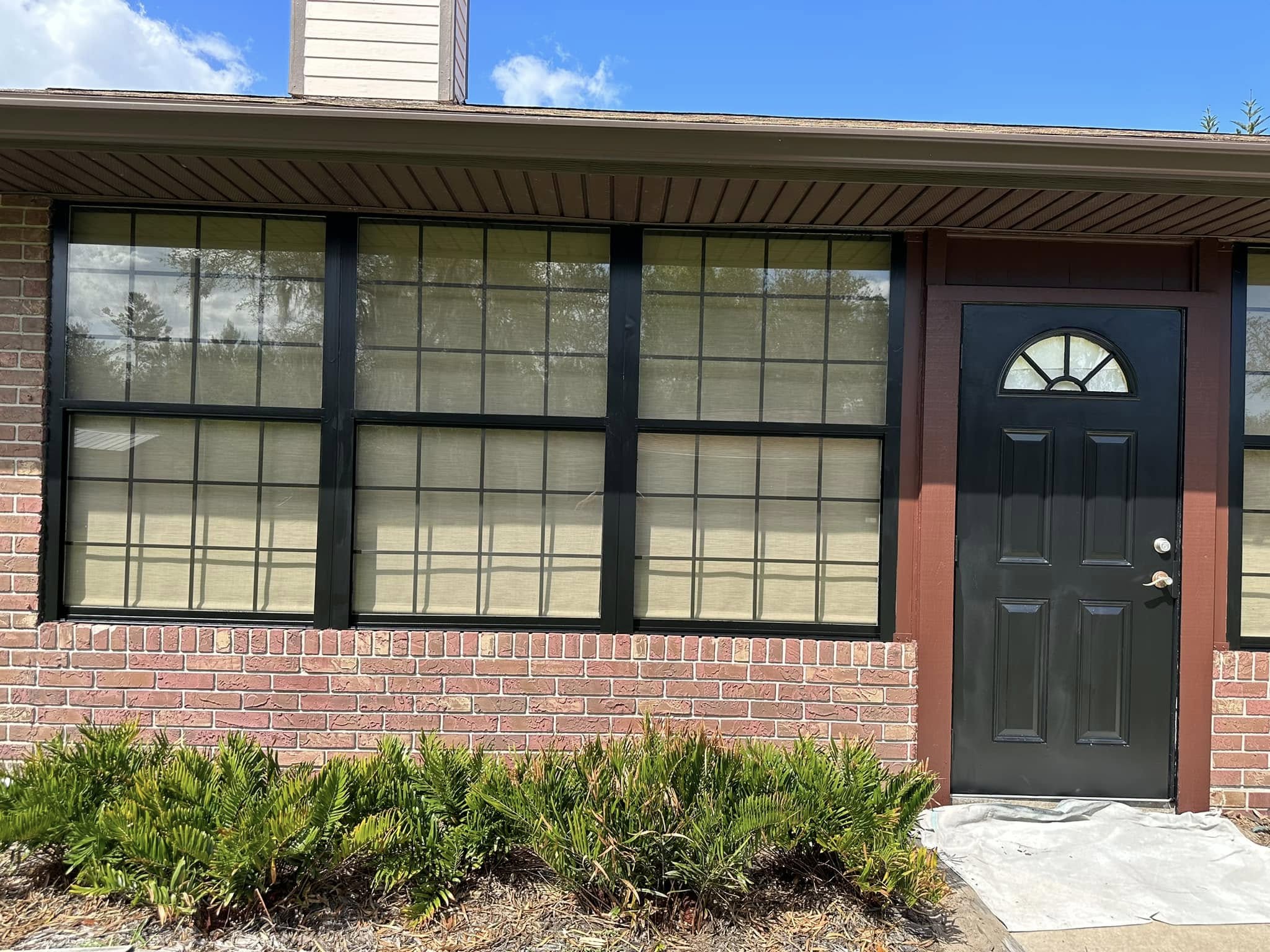 Oak Hill FL screen repaint and window frame painting